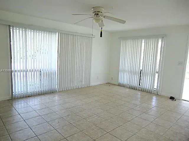 2724 NE 32nd St # 1, Fort Lauderdale FL 33306