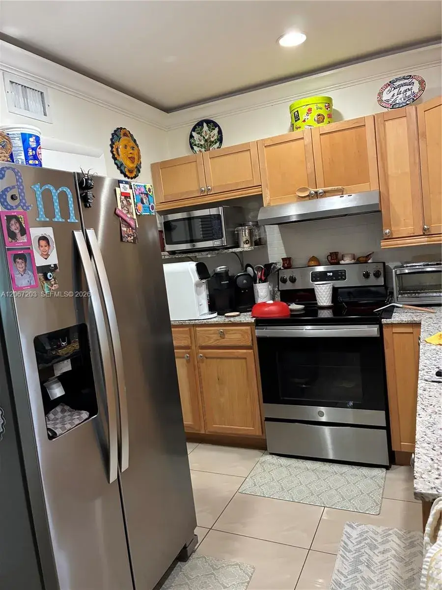 2428 Taylor St # 6, Hollywood FL 33020