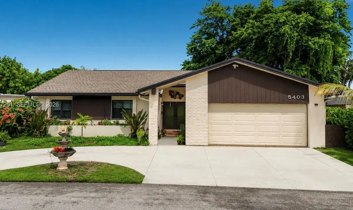 5403 Bayberry Ln, Tamarac FL 33319