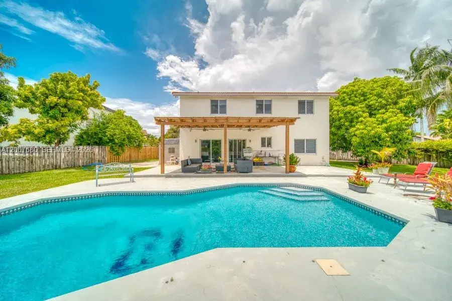 4 bedroom 3 bath Residential for sale at 8611 SW 207th Ter, Cutler Bay FL 33189