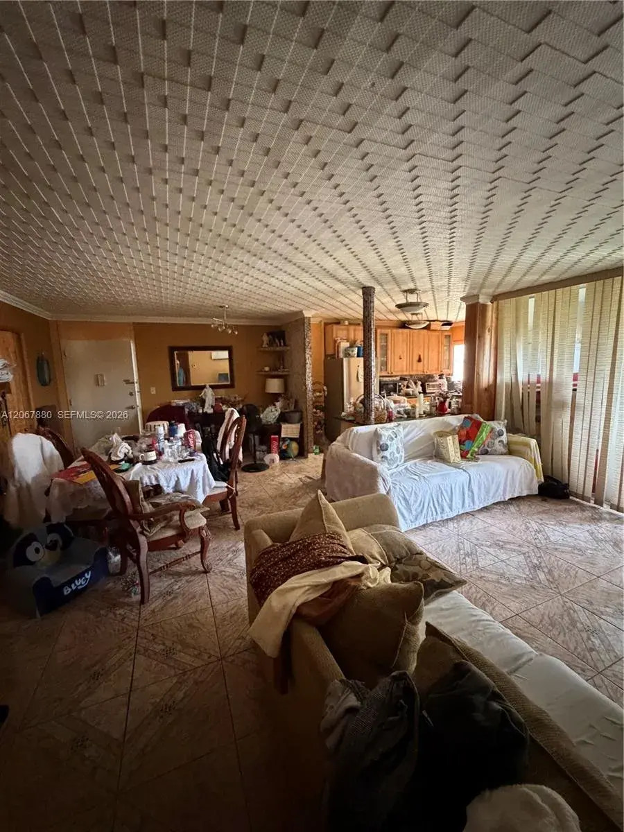 1 bedroom 1 bath Residential for sale at 952 NE 199th St # 2N, Miami FL 33179