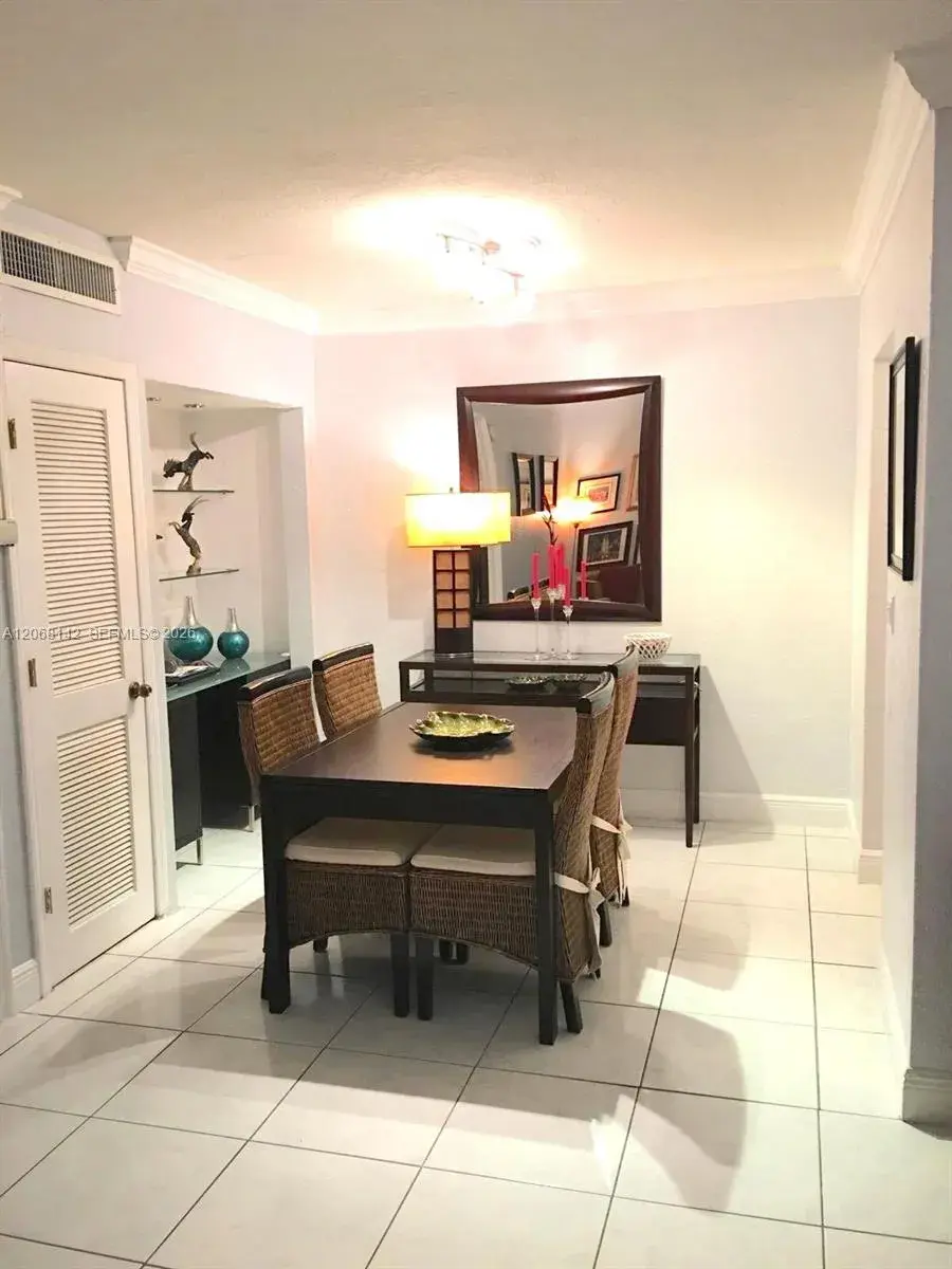 3905 SW 78th Ct # 205, Miami FL 33155