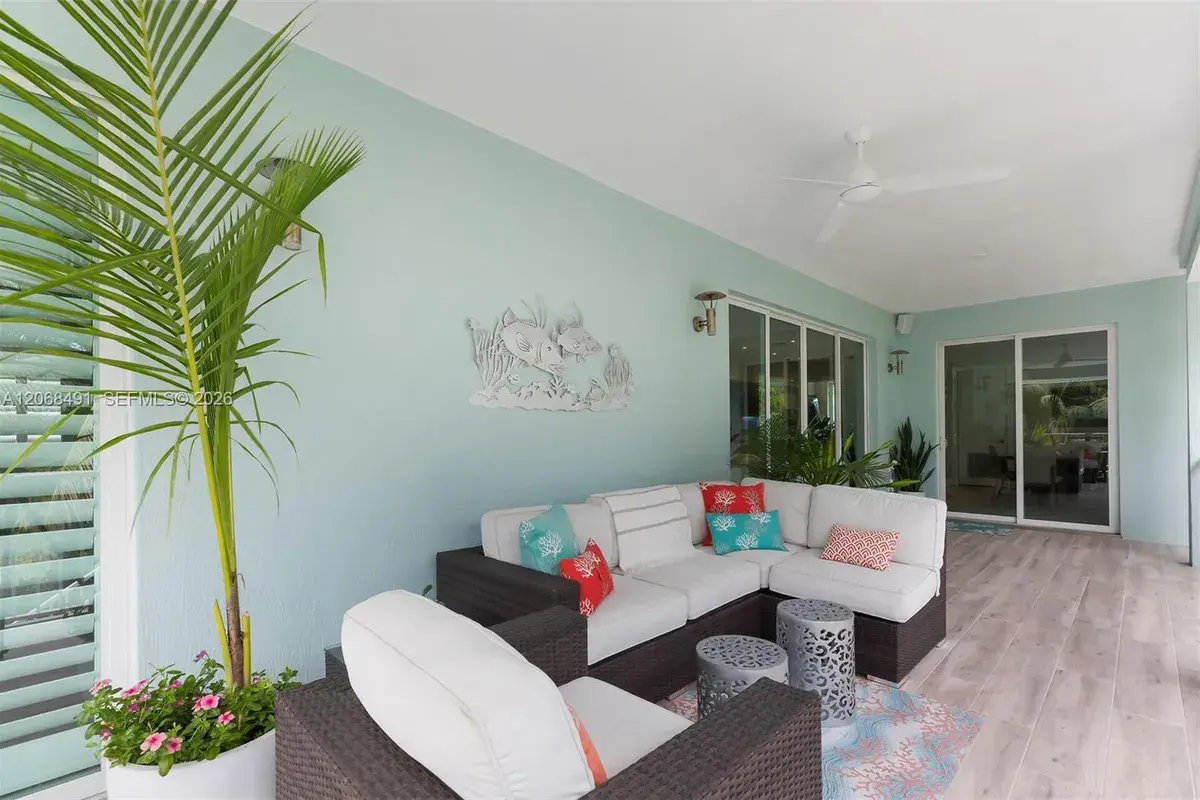 122 S Bahama Dr, Duck FL 33050