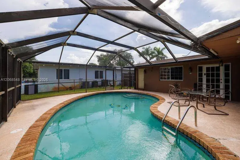 2160 NW 91st Ter, Pembroke Pines FL 33024