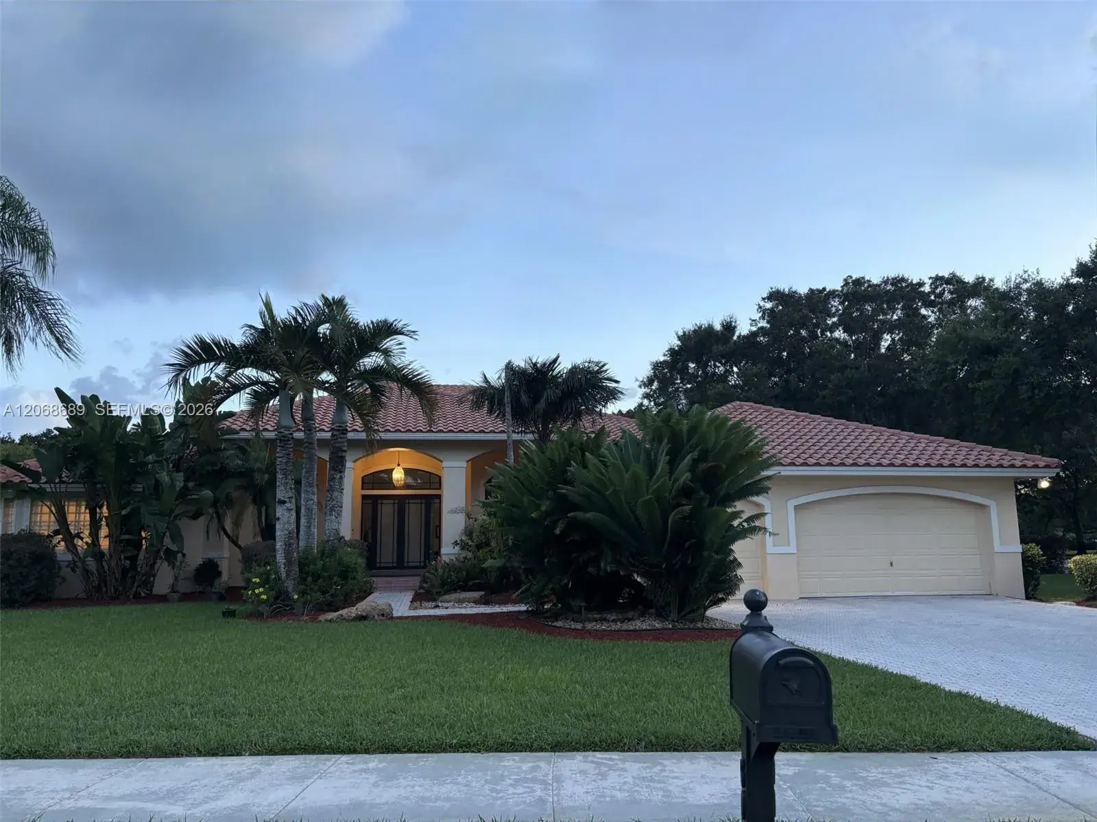 5 bedroom 4 bath Residential for sale at 10660 SW 44th Ct, Davie FL 33328