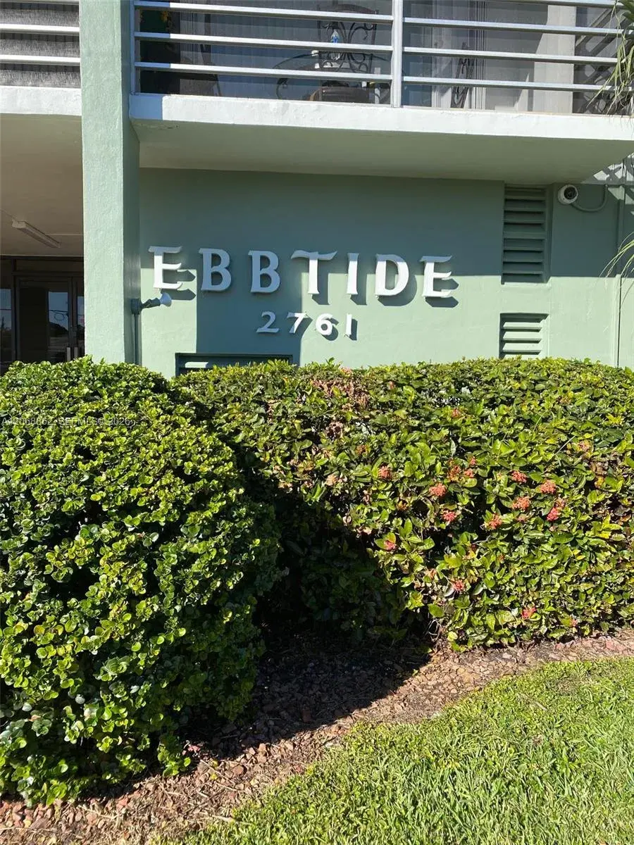 1 bedroom 1 bath Residential Lease for rent at 2761 Taft St # 405, Hollywood FL 33020
