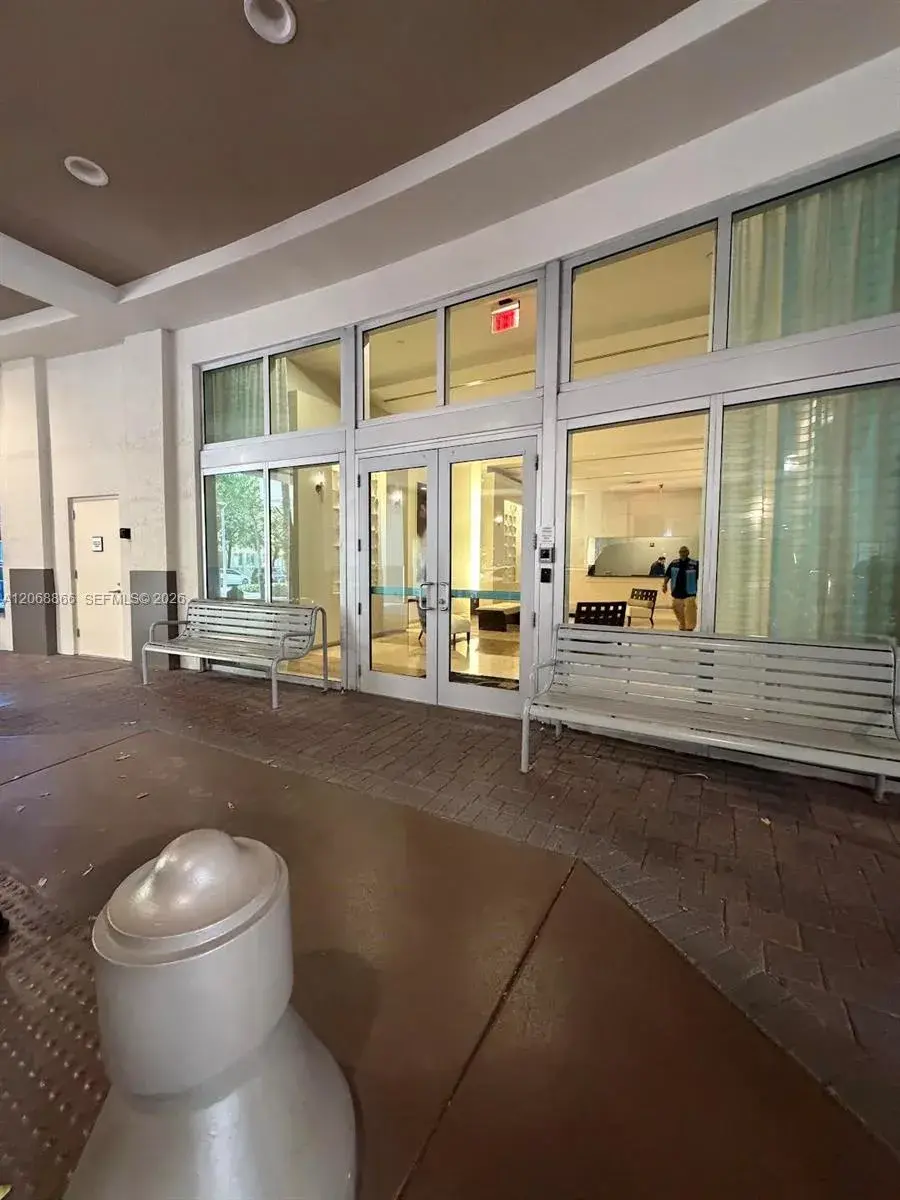 2 bedroom 2 bath Residential for sale at 9055 SW 73rd Ct # 2109, Miami FL 33156