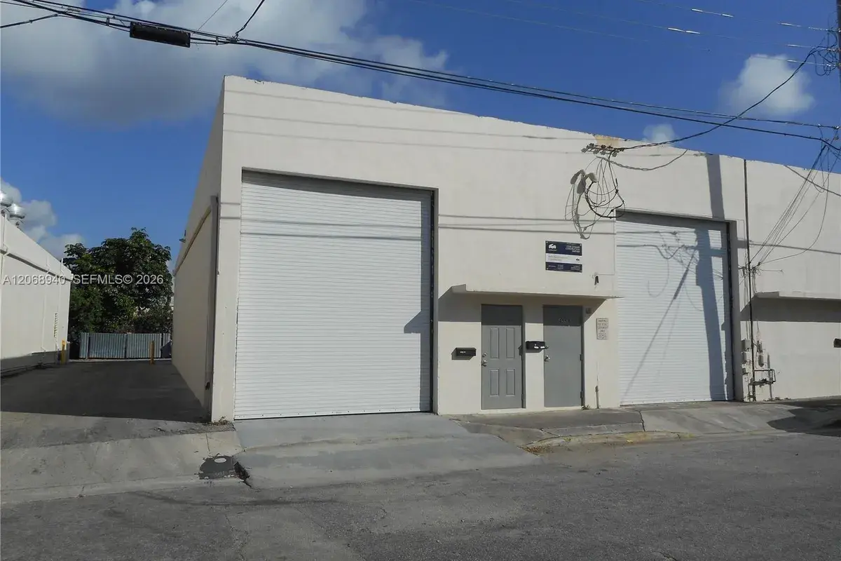 1455 NE 129th St, North Miami FL 33161