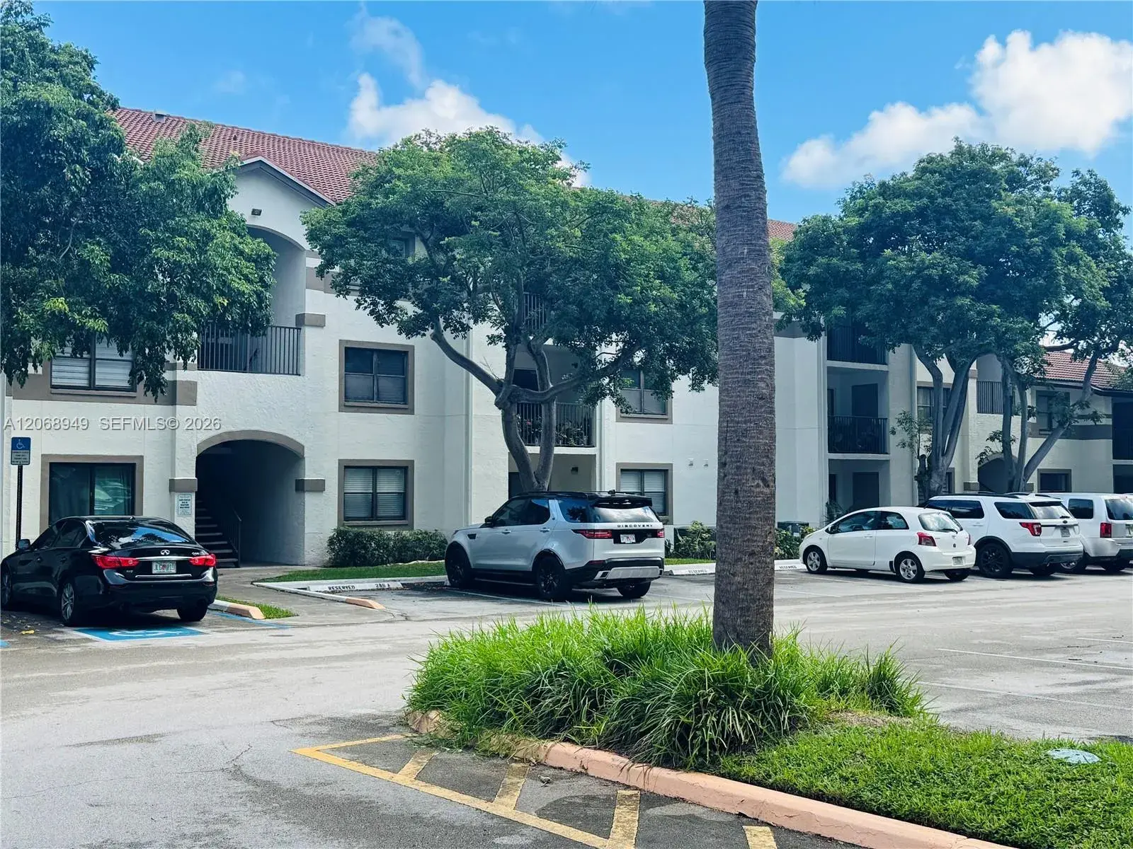 2 bedroom 2 bath Residential for sale at 650 S Park Rd # 5, Hollywood FL 33021