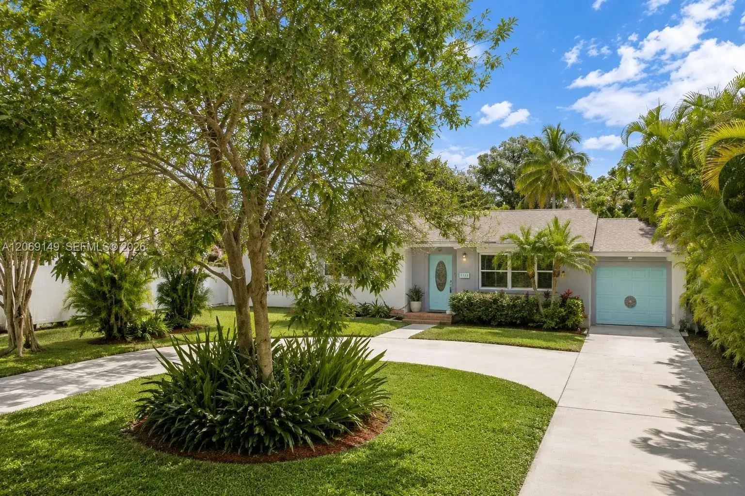 2 bedroom 1 bath Residential for sale at 2842 Jackson St, Hollywood FL 33020