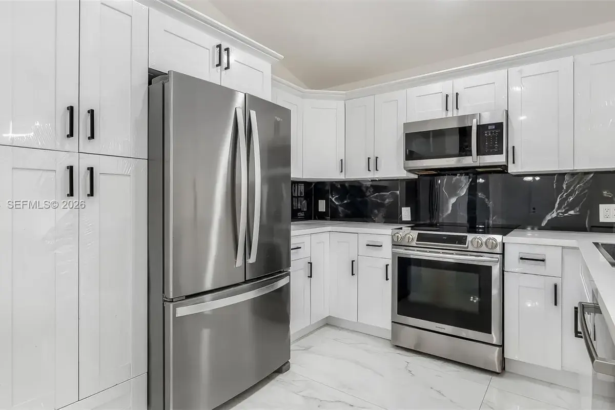 2421 SW 84th Ter, Miramar FL 33025