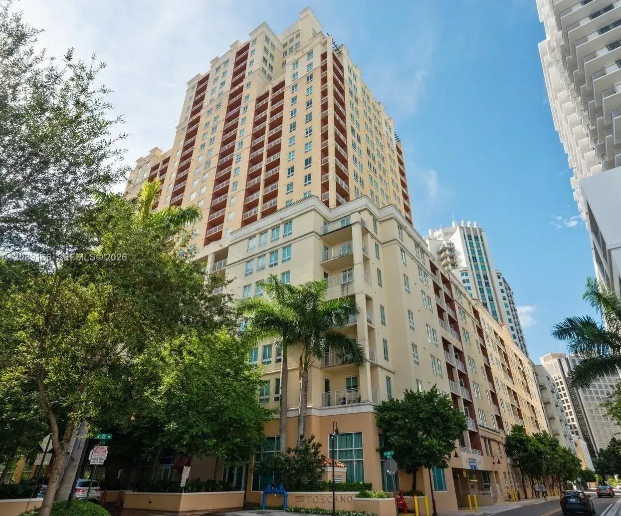 2 bedroom 2 bath Residential for sale at 7350 SW 89th St # 1611S, Miami FL 33156
