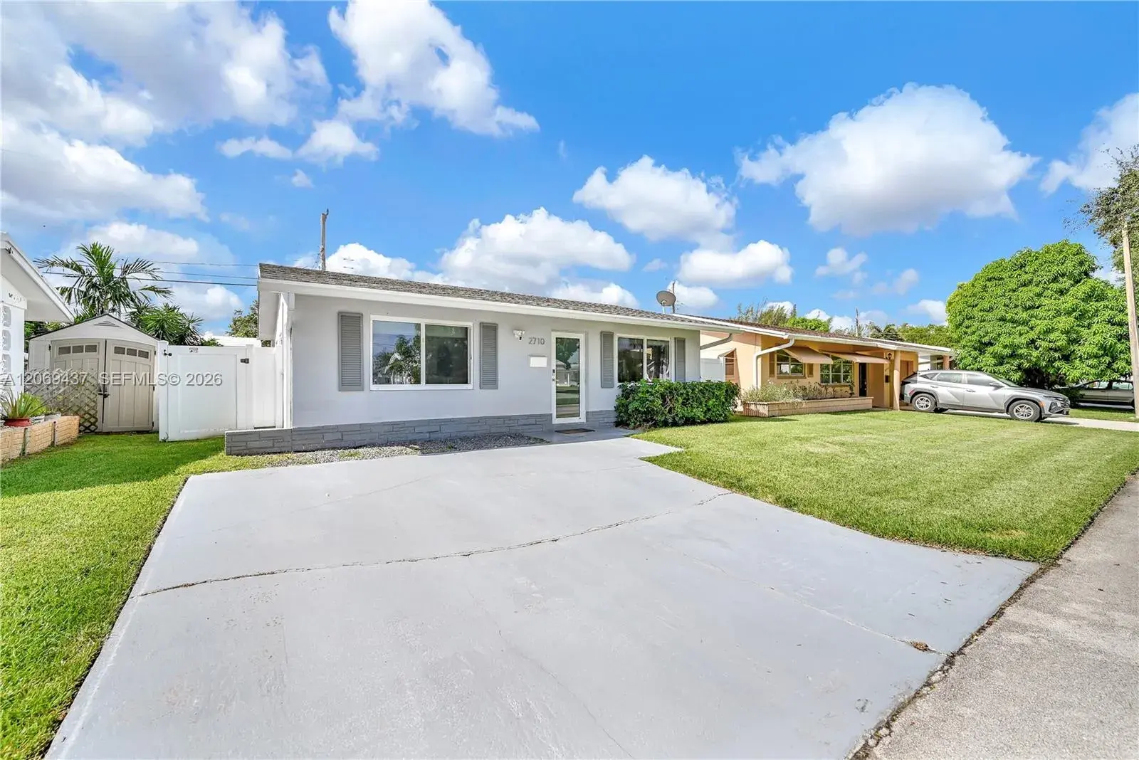 2710 NW 54th St, Tamarac FL 33309