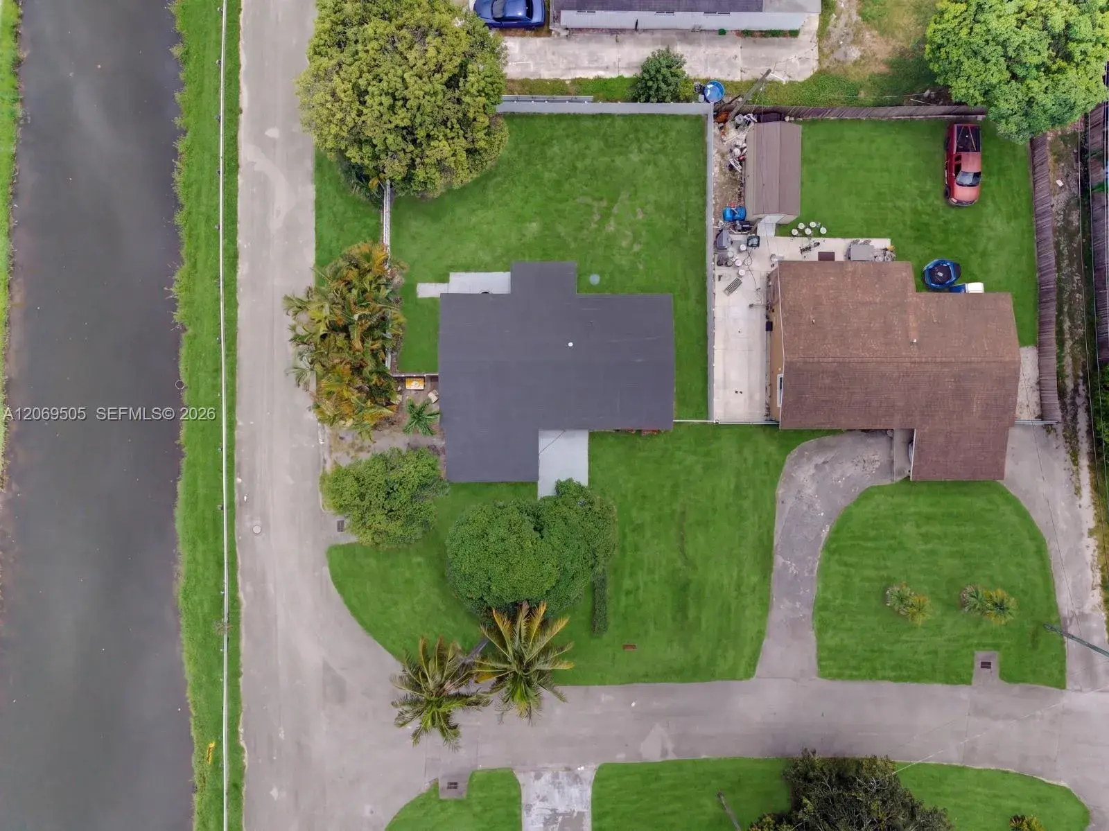 2200 NW 110th St, Miami FL 33167