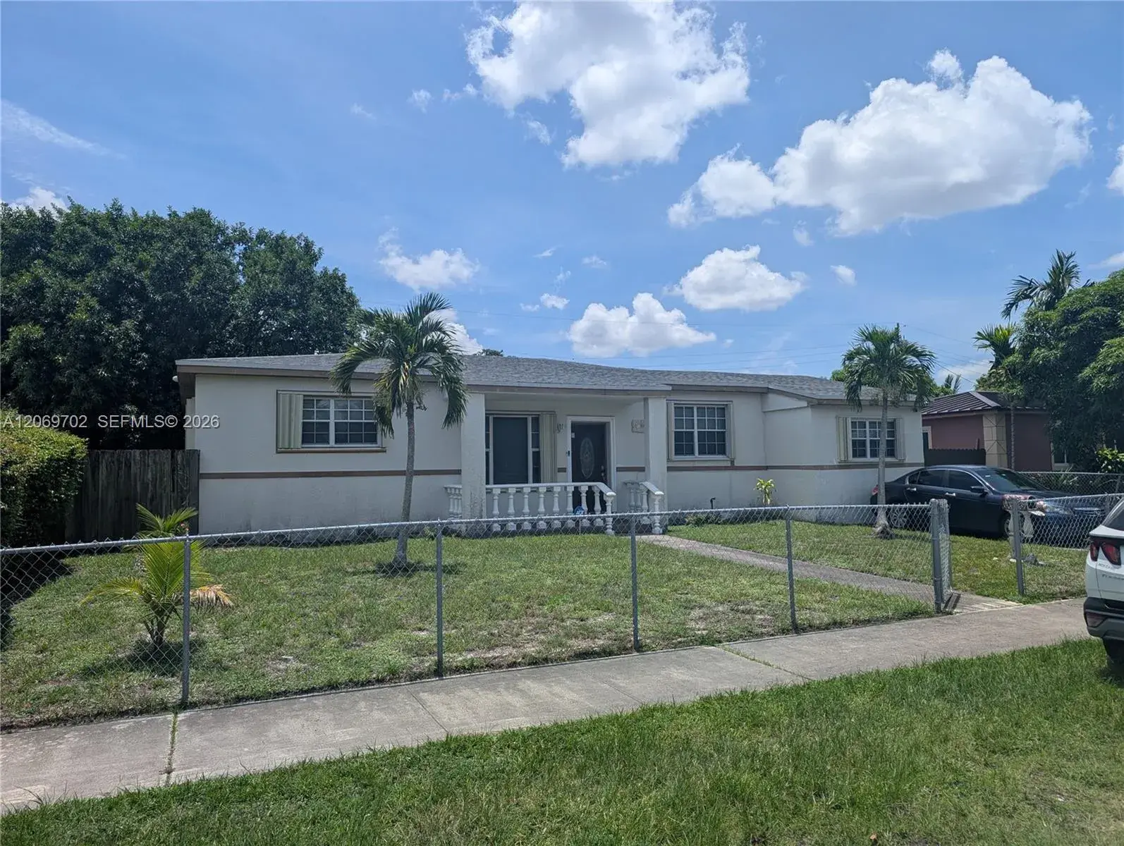 3 bedroom 2 bath Residential for sale at 560 NW 184th Ter, Miami Gardens FL 33169