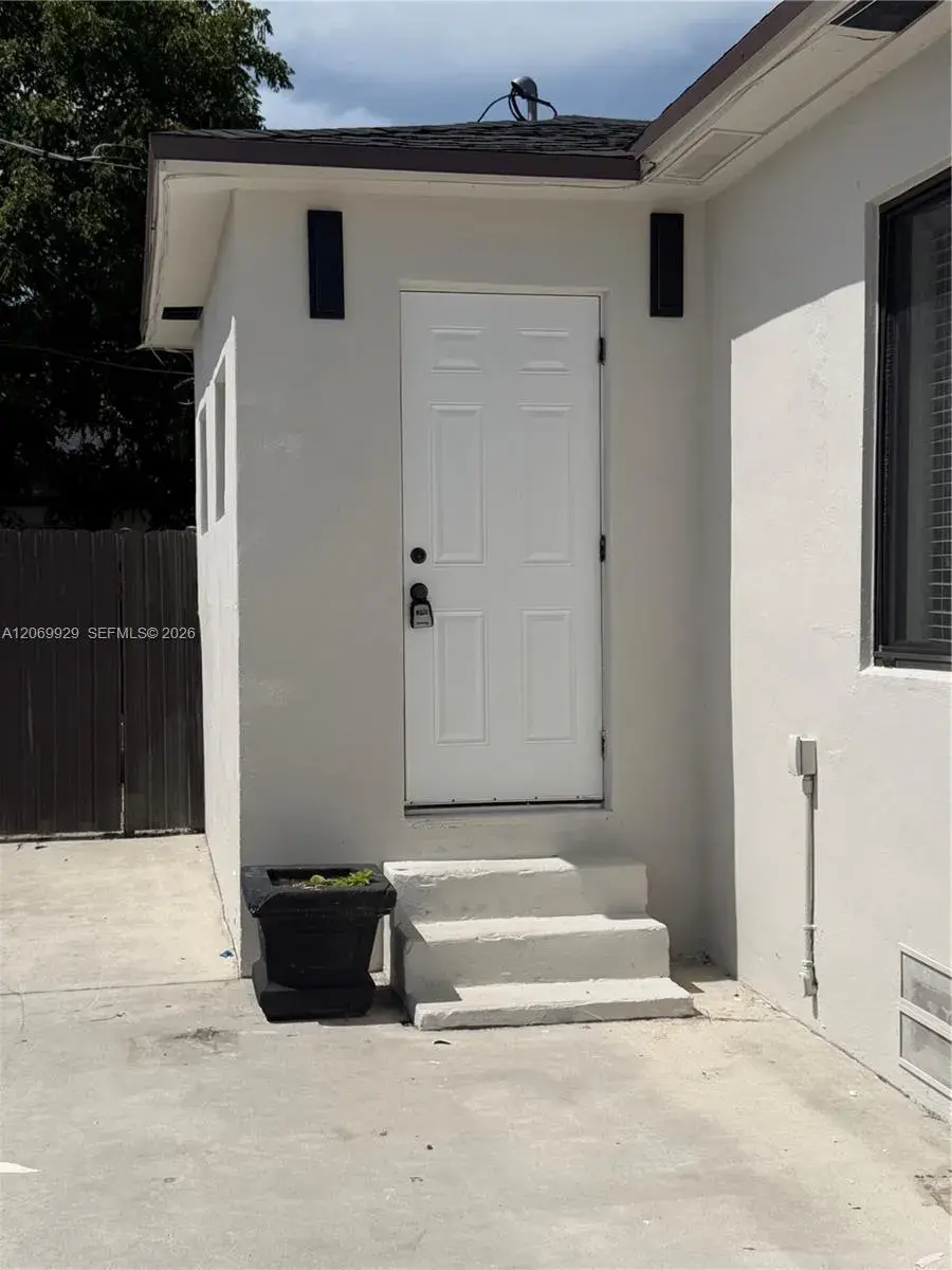 107 W Pembroke Rd # 0, Hallandale Beach FL 33009