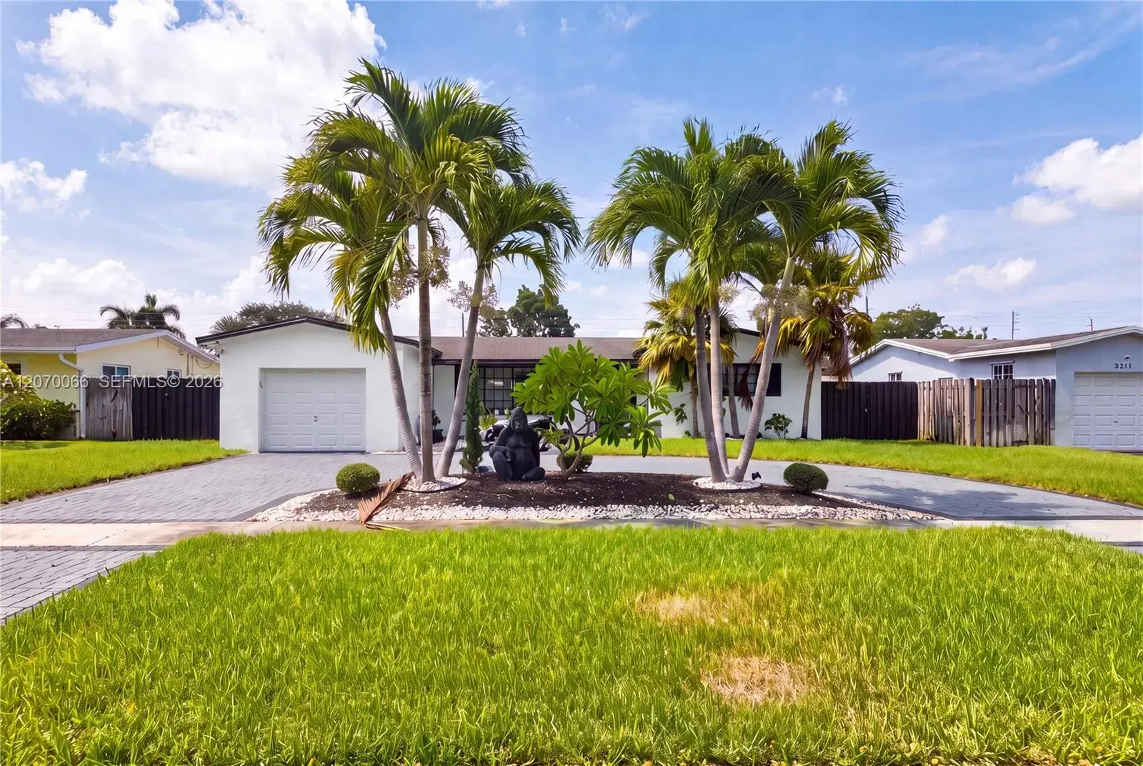 3 bedroom 2 bath Residential Lease for rent at 5321 Lincoln St # 5321, Hollywood FL 33021