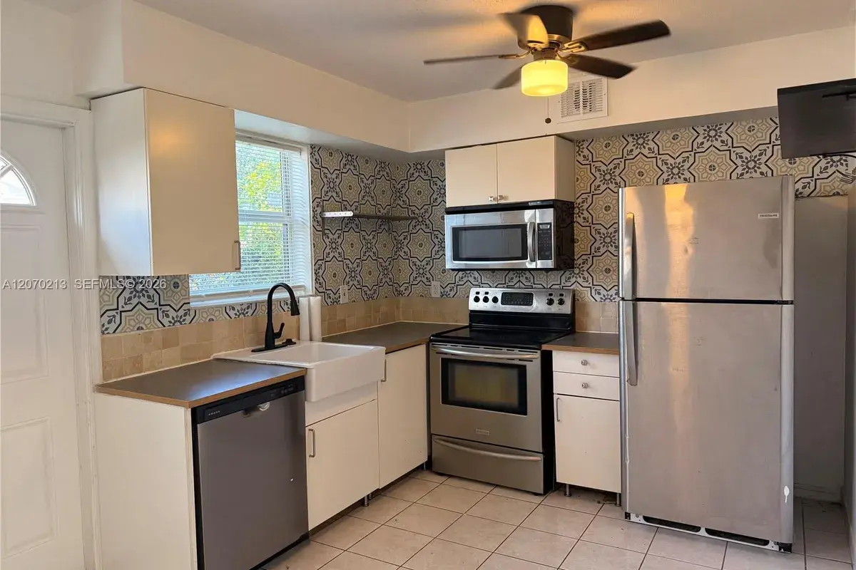 1104 N 17th Ct # 104, Hollywood FL 33020