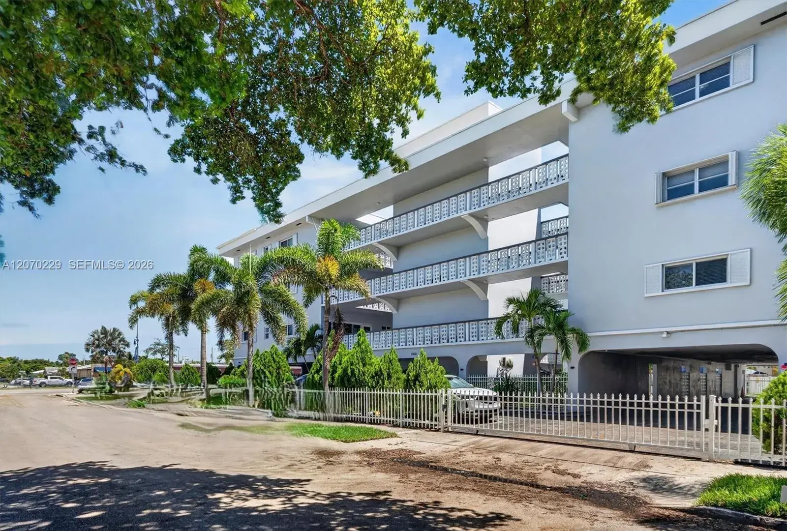 1818 Rodman St # 3B, Hollywood FL 33020