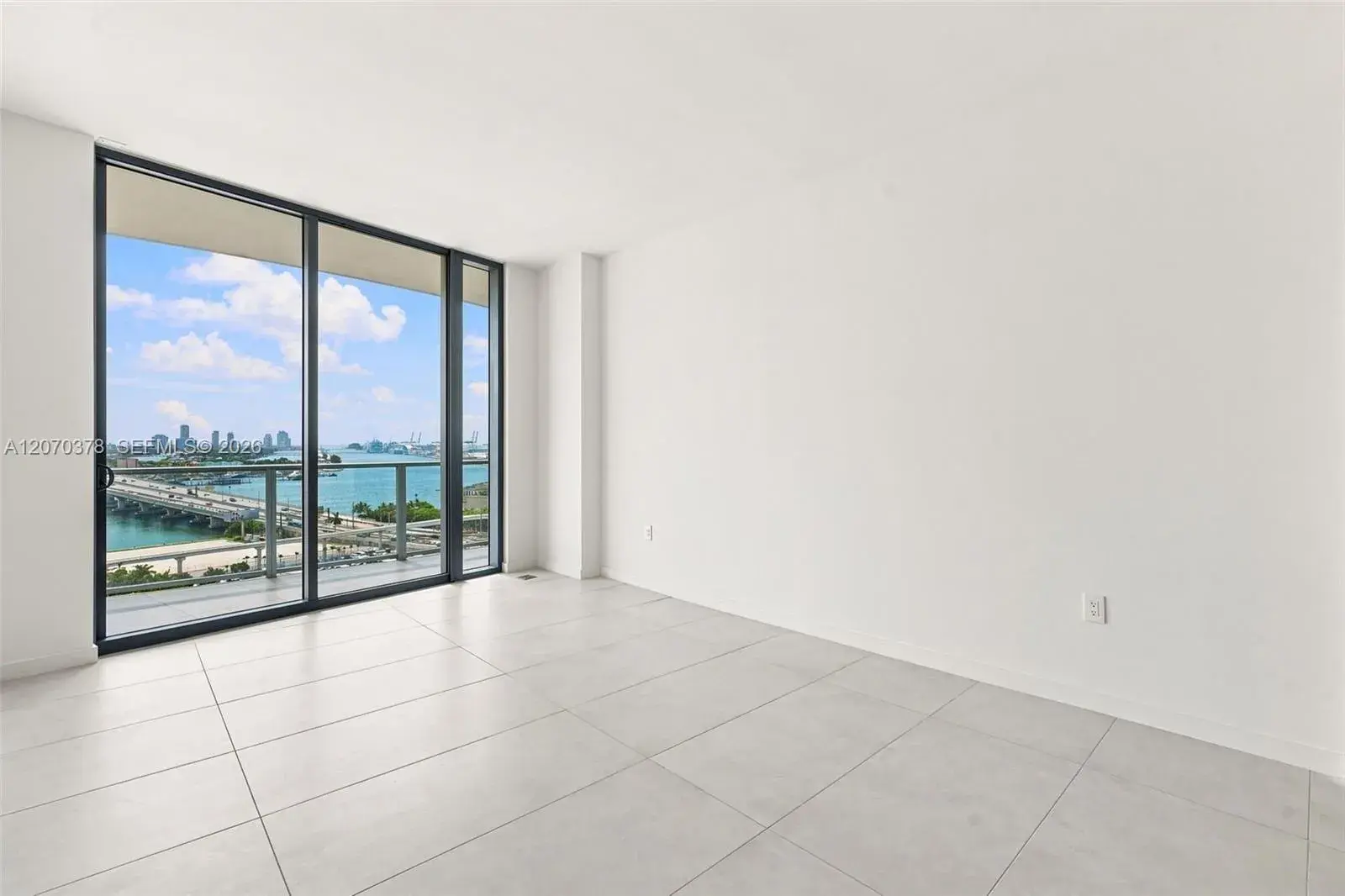 1400 Biscayne Boulevard # 1605, Miami FL 33132