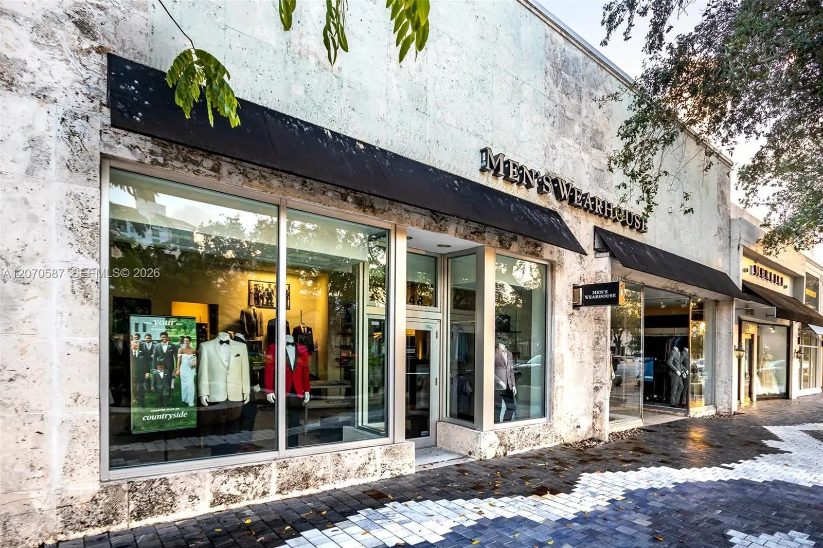 Commercial Sale for sale at 350 Miracle Mile, Coral Gables FL 33134