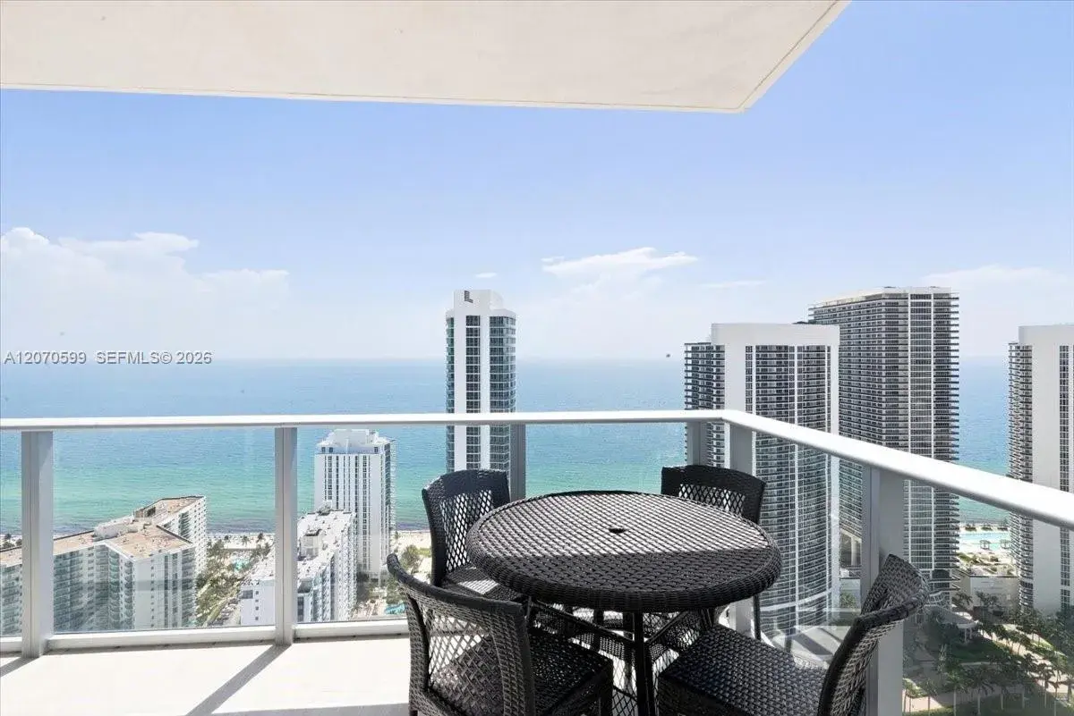 4010 S Ocean Dr # T3909, Hollywood FL 33019