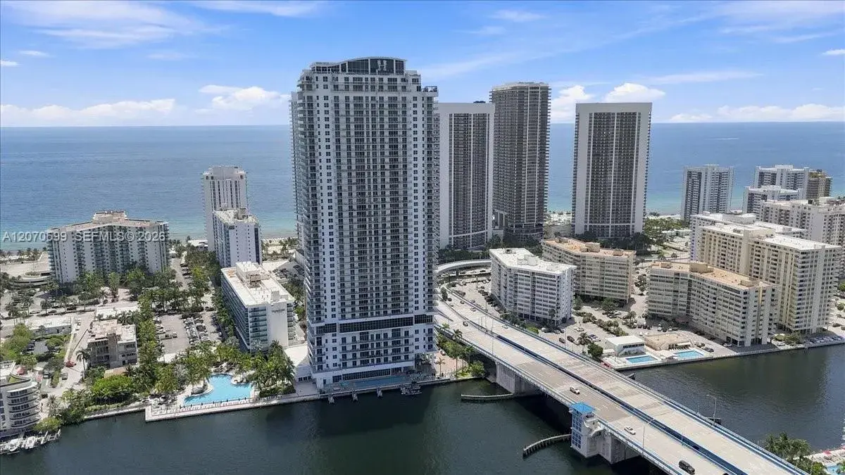 4010 S Ocean Dr # T3909, Hollywood FL 33019