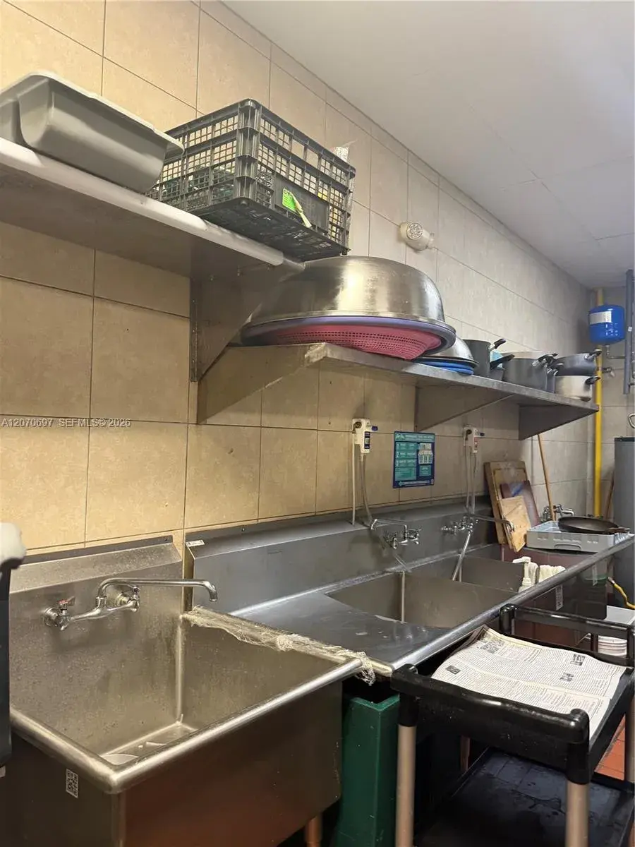 6862 Stirling rd, Hollywood FL 33025