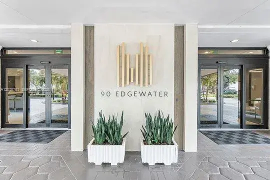 1 bedroom 1 bath Residential for sale at 90 Edgewater Dr # 917, Coral Gables FL 33133