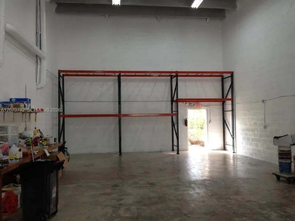 1650 NW 95th Ave, Doral FL 33172
