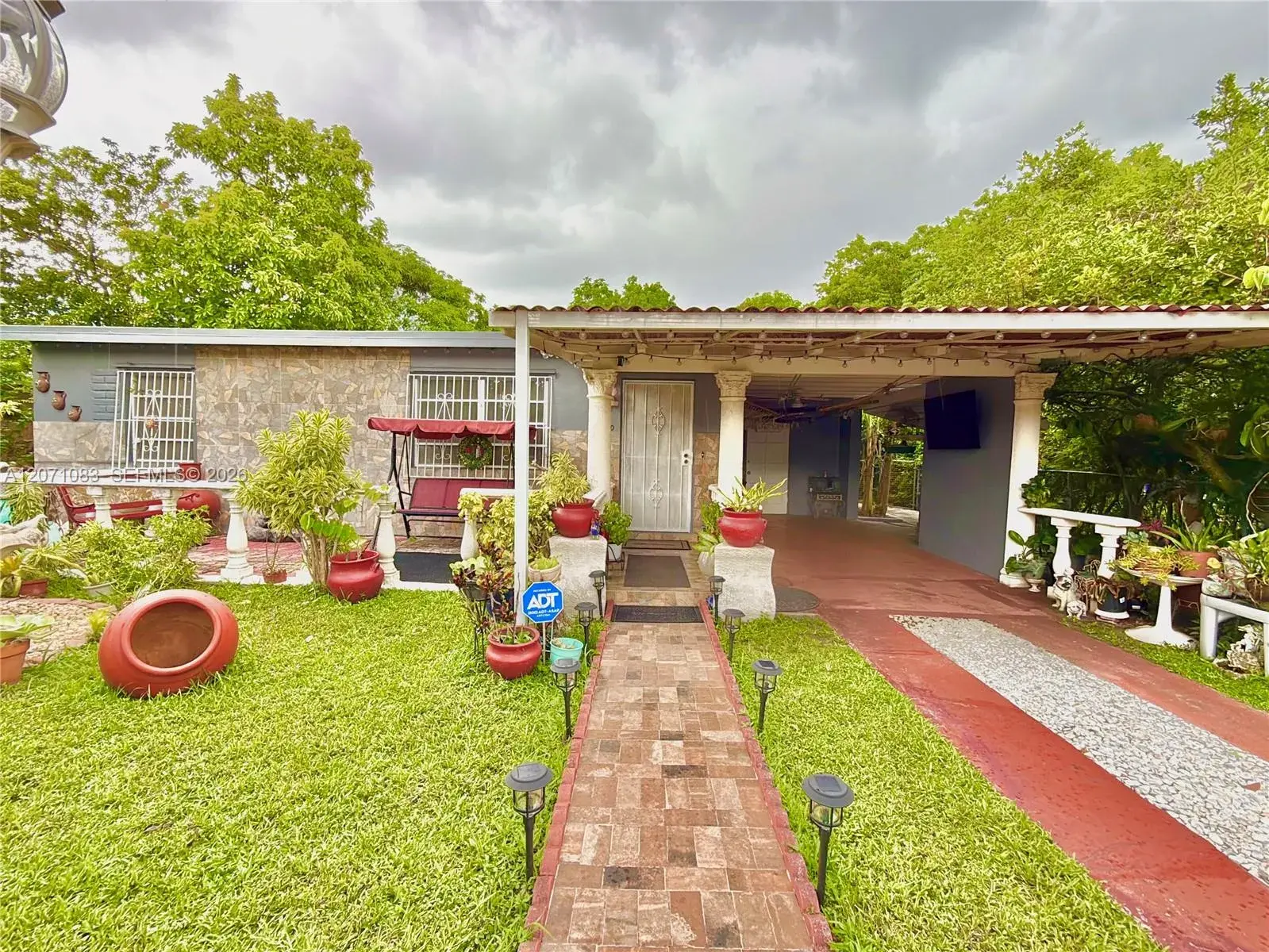 12550 NW 1st Ave, North Miami FL 33168