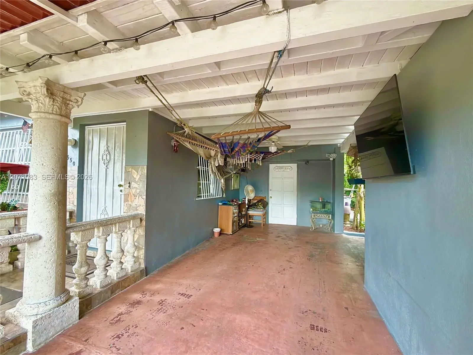 12550 NW 1st Ave, North Miami FL 33168