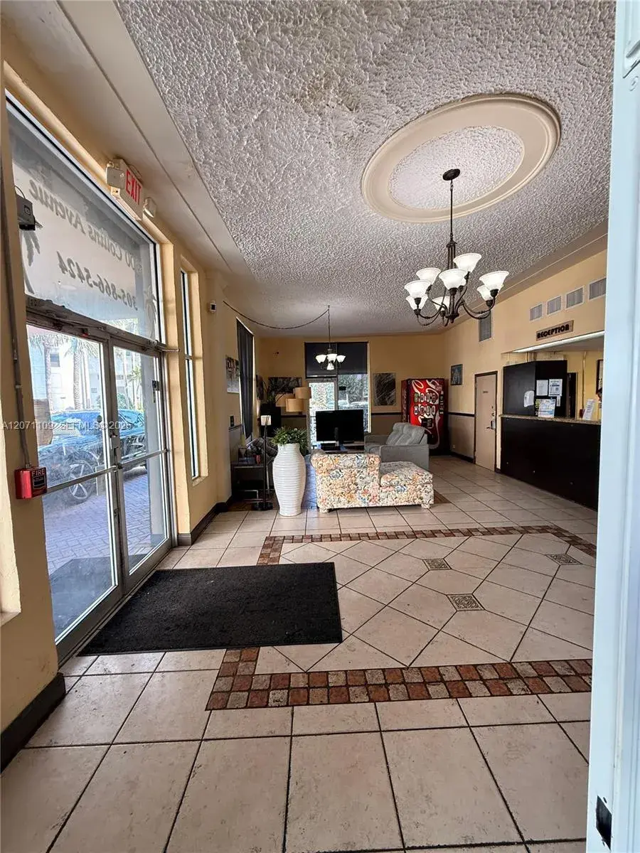 6300 Collins Ave, Miami Beach FL 33141