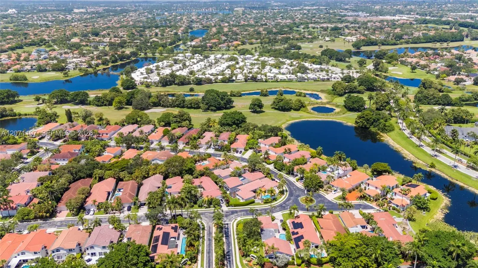 1051 Bel Aire Dr W, Pembroke Pines FL 33027