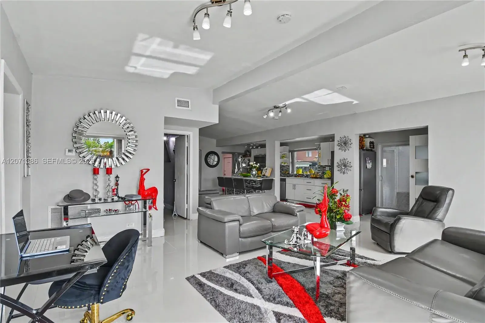 3538 SW 87th Ct, Miami FL 33165