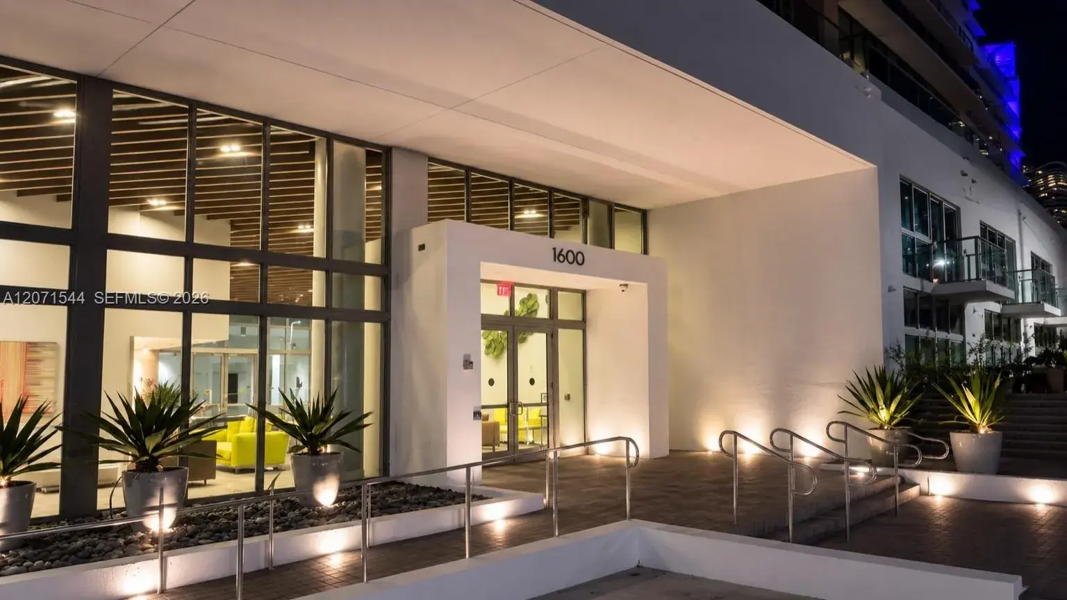 1 bedroom 1 bath Residential for sale at 1600 SW 1st Ave # 303, Miami FL 33129