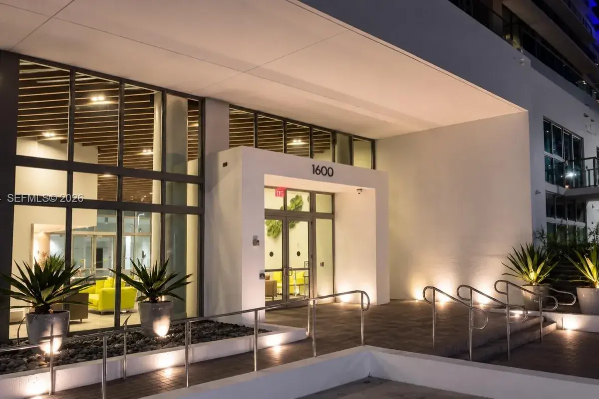 1600 SW 1st Ave # 303, Miami FL 33129