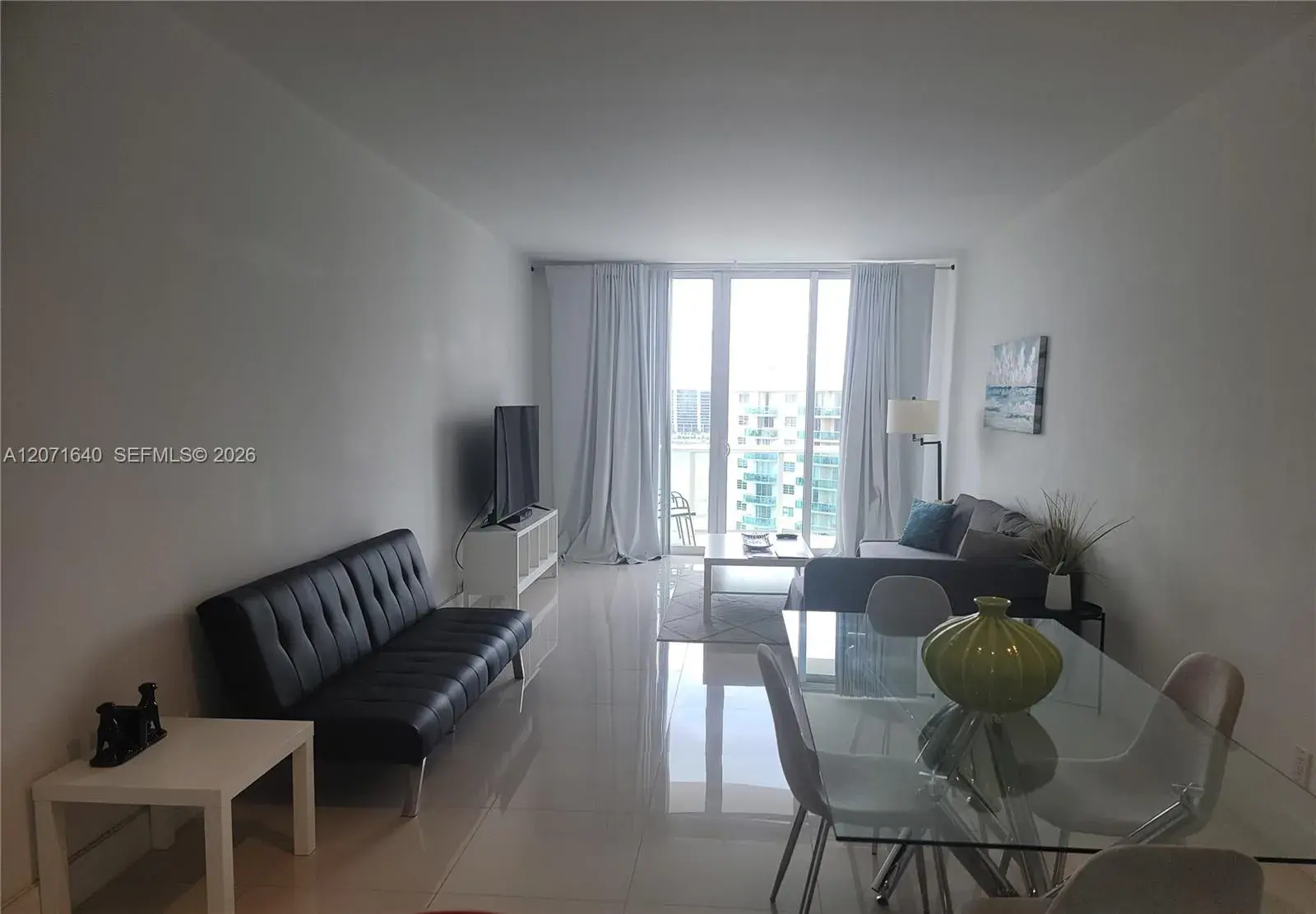 1 bedroom 1 bath Residential Lease for rent at 19380 Collins Ave, Sunny Isles Beach FL 33160