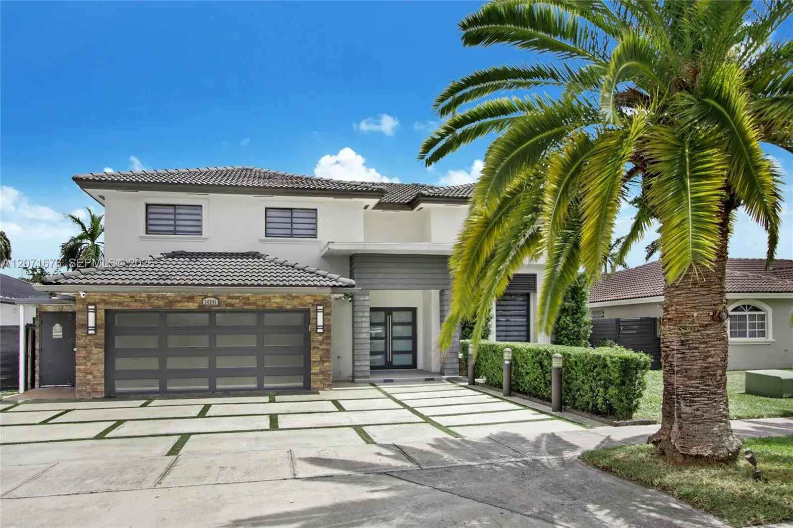 6 bedroom 4 bath Residential for sale at 14241 SW 160th Ter, Miami FL 33177