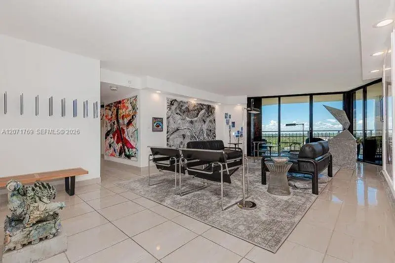 1000 QUAYSIDE TERRACE # 1901, Miami FL 33138