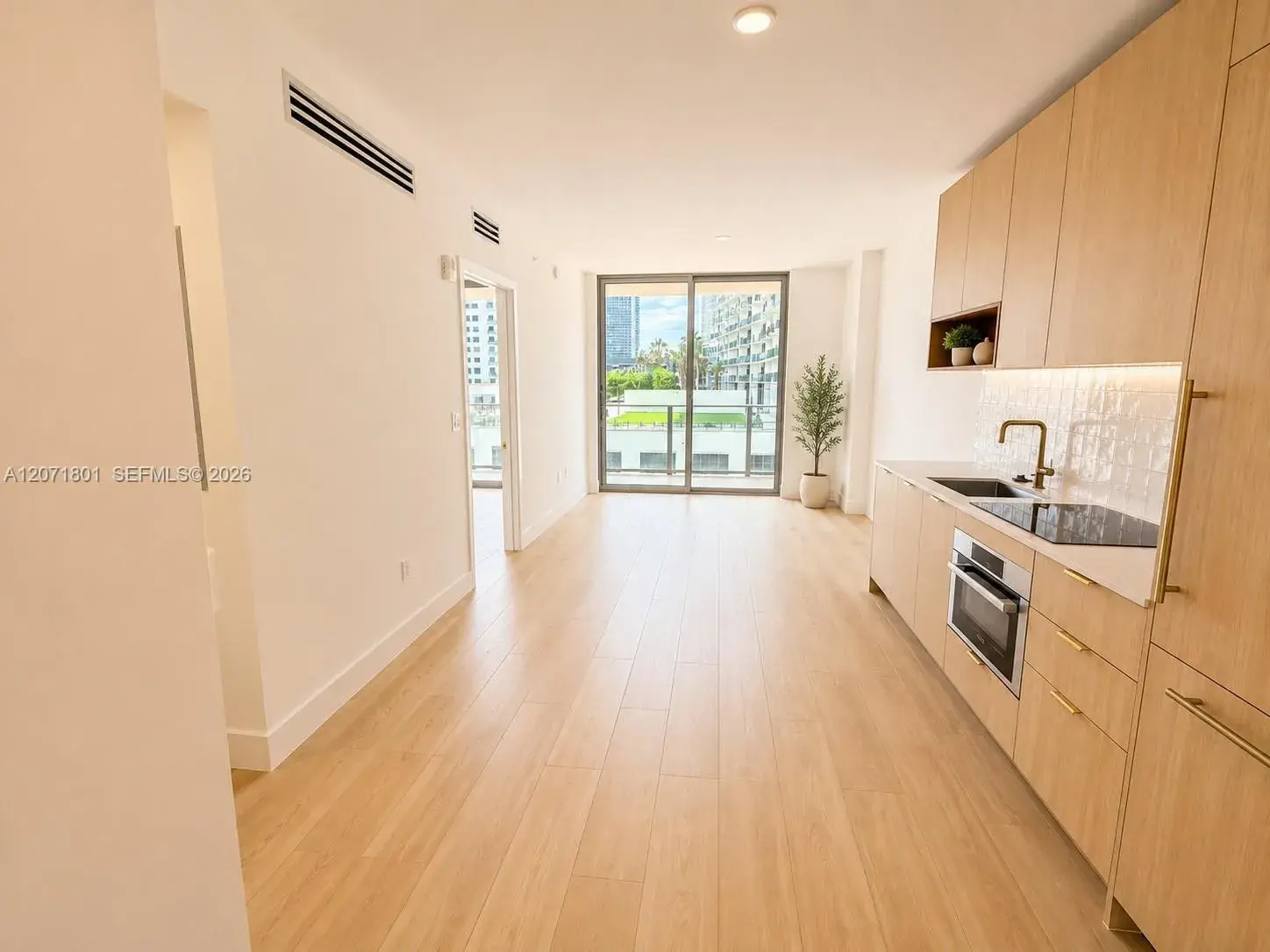 90 NE 32nd St # 709, Miami FL 33127