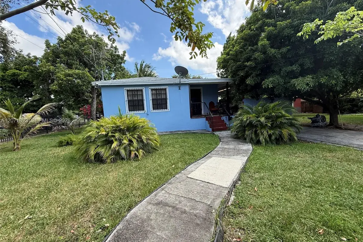 3102 NW 31st St, Miami FL 33142