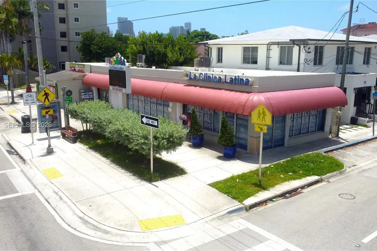 1058 SW 1st St, Miami FL 33130
