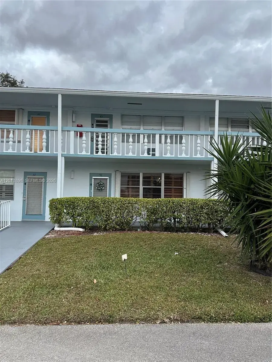 1 bedroom 1 bath Residential for sale at 51 Prescott C # 51, Deerfield Beach FL 33442