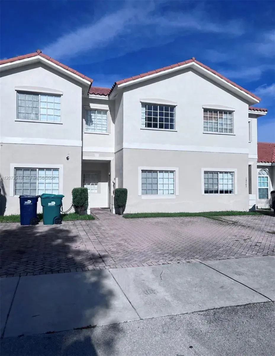 3 bedroom 2 bath Residential for sale at 18233 SW 109th Path, Miami FL 33157