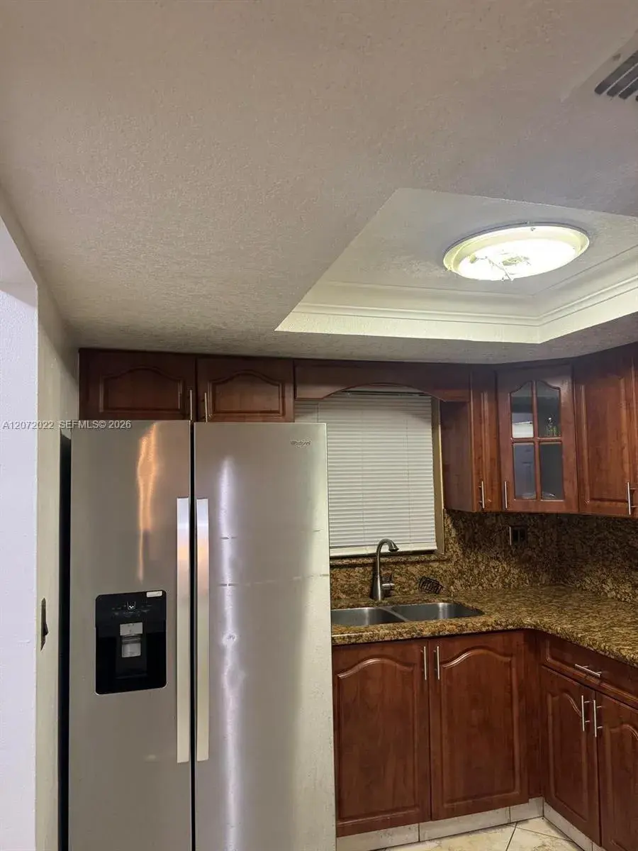 10851 SW 6th St # 5, Sweetwater FL 33174