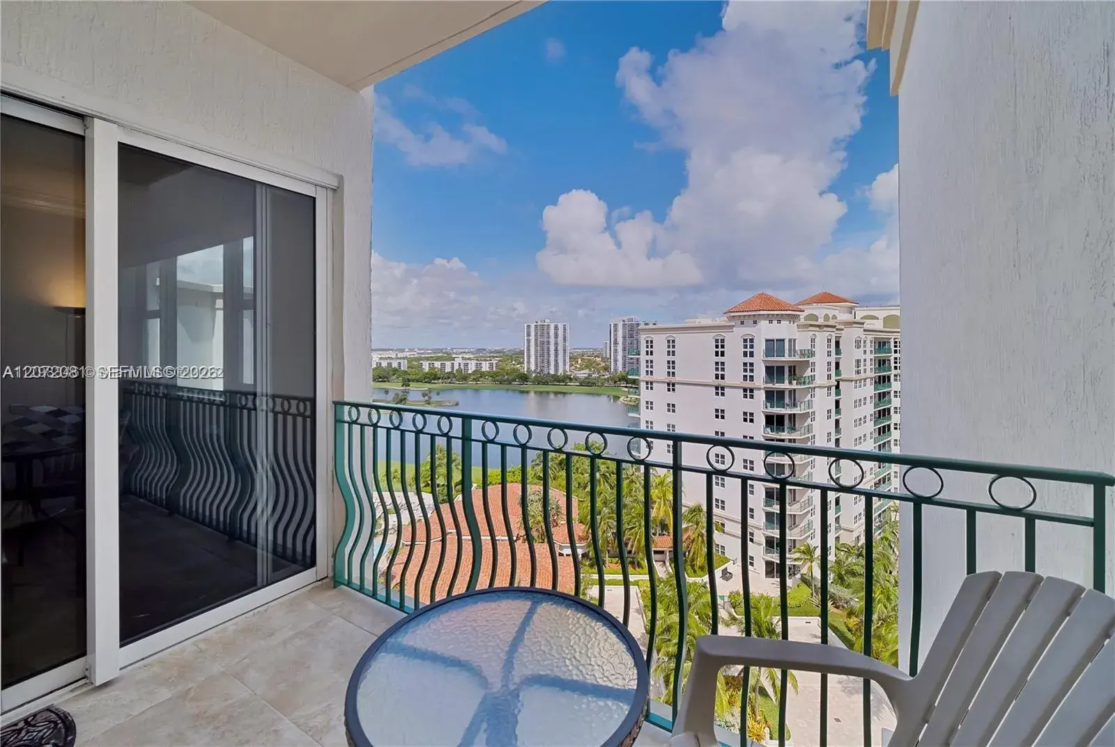 2 bedroom 2 bath Residential Lease for rent at 19900 E Country Club Dr, Aventura FL 33180