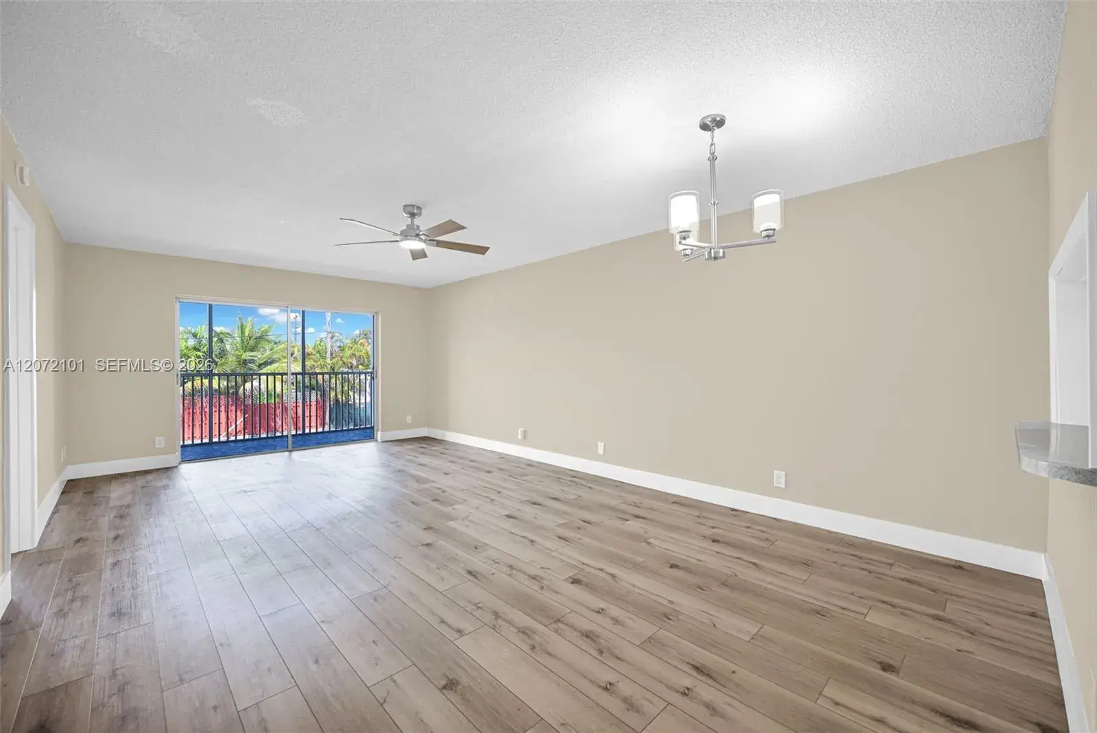 215 SE 3rd Ave # 206B, Hallandale Beach FL 33009