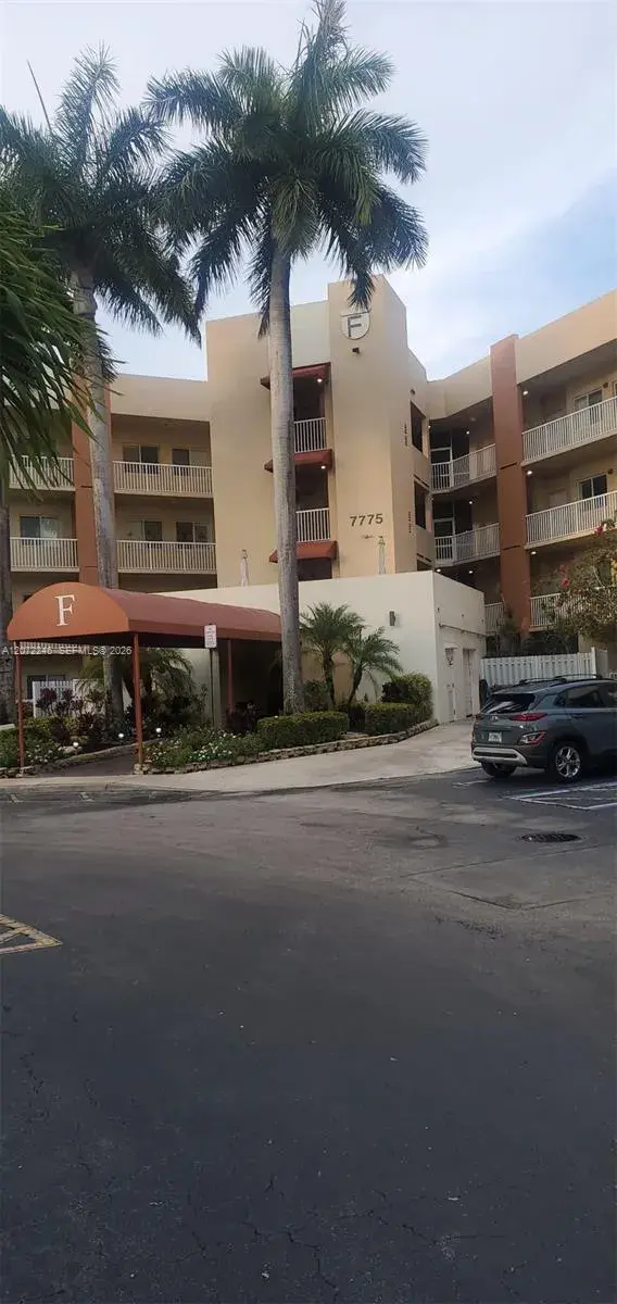 7775 Yardley Dr # 211, Tamarac FL 33321