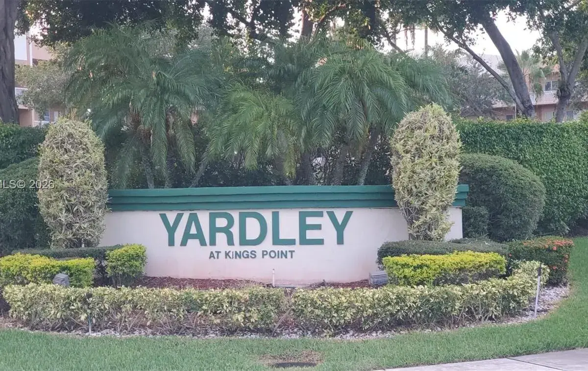 7775 Yardley Dr # 211, Tamarac FL 33321